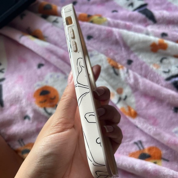 Velvet Caviar iphone 12 pro case - Picture 3 of 6